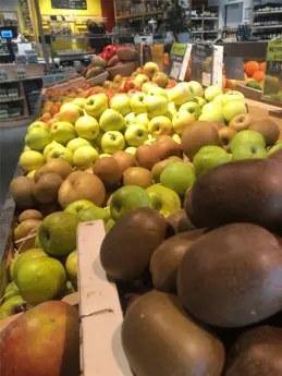 552-biocoop-salagou-magasin-bio-fruit-saison-local.webp